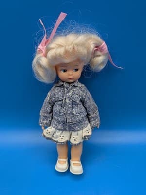 Tiara dolls Vintage 1987 Billie 7" Precious Poseable Fully Jointed by Playmates
