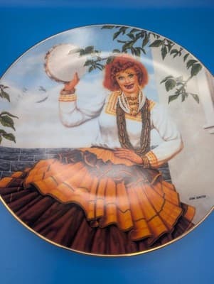 I LOVE LUCY Queen of the Gypsies Hamilton Collection Plate - Thumbnail 3