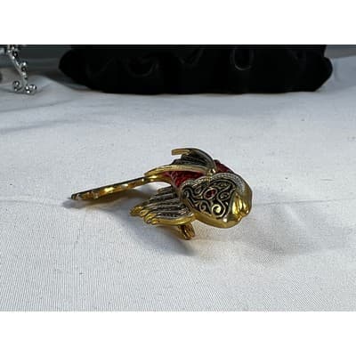 Vintage Koi FIsh Brooch Gold Tone Carp Ornate Toledo Damascene Style 2" Pin - Thumbnail 14