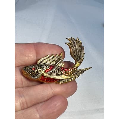 Vintage Koi FIsh Brooch Gold Tone Carp Ornate Toledo Damascene Style 2" Pin - Thumbnail 7