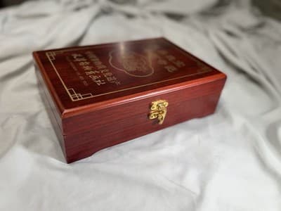 Vintage Chinese Reverse Painted Glass Crystal Snuff Bottle Wooden Case Unique - Thumbnail 3