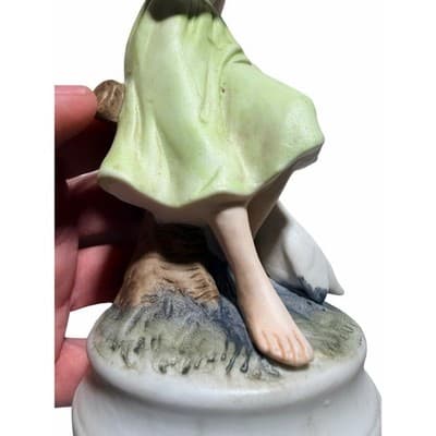Vintage Figurine Ceramic Porcelain Girl in Green w Goose Sitting on Tree Stump - Thumbnail 11