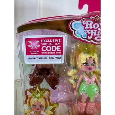NEW Royale High Nature Fairy With Exclusive Virtual Item Code - Thumbnail 2