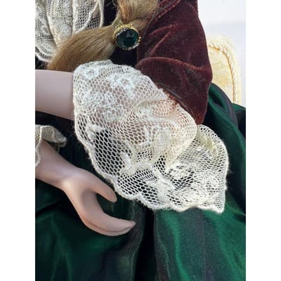 Emerald Memories by Linda Mason Victorian Fantasies Seated Porcelain Doll IOB - Thumbnail 17