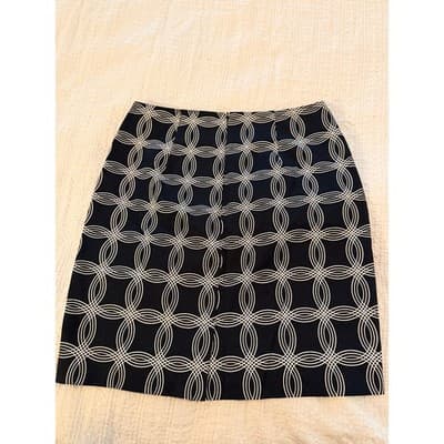 Banana Republic Women's Patterned Pencil Style Mini Skirt Black Size 00 NWOT - Thumbnail 3