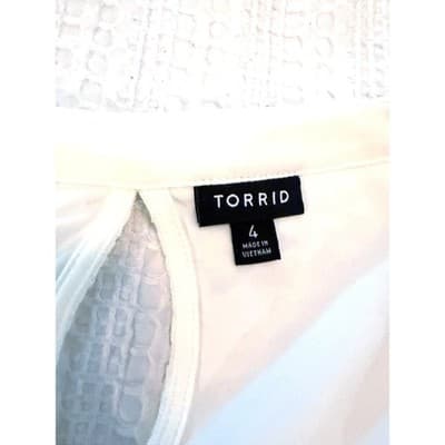 Torrid Women’s White Lace Halter Top Sleeveless Summer Blouse Size 4 - Thumbnail 8