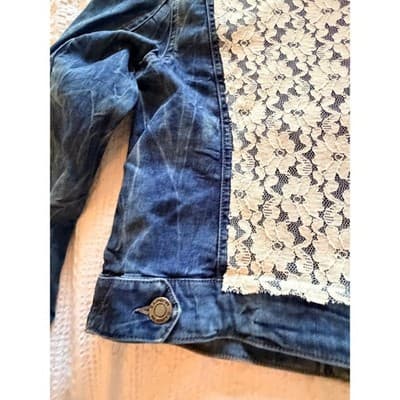 Venus Cropped Denim Jeans Jacket Lace Detail Button Up Blue Wash Size 10 EUC - Thumbnail 12