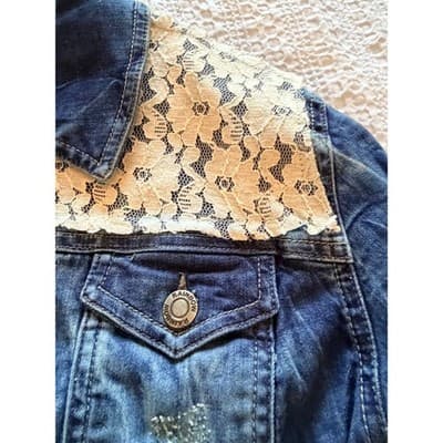 Venus Cropped Denim Jeans Jacket Lace Detail Button Up Blue Wash Size 10 EUC - Thumbnail 9