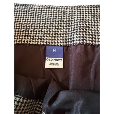 Old Navy Fully Lined Heritage Houndstooth Mini Skirt Black White Size Medium EUC - Thumbnail 3