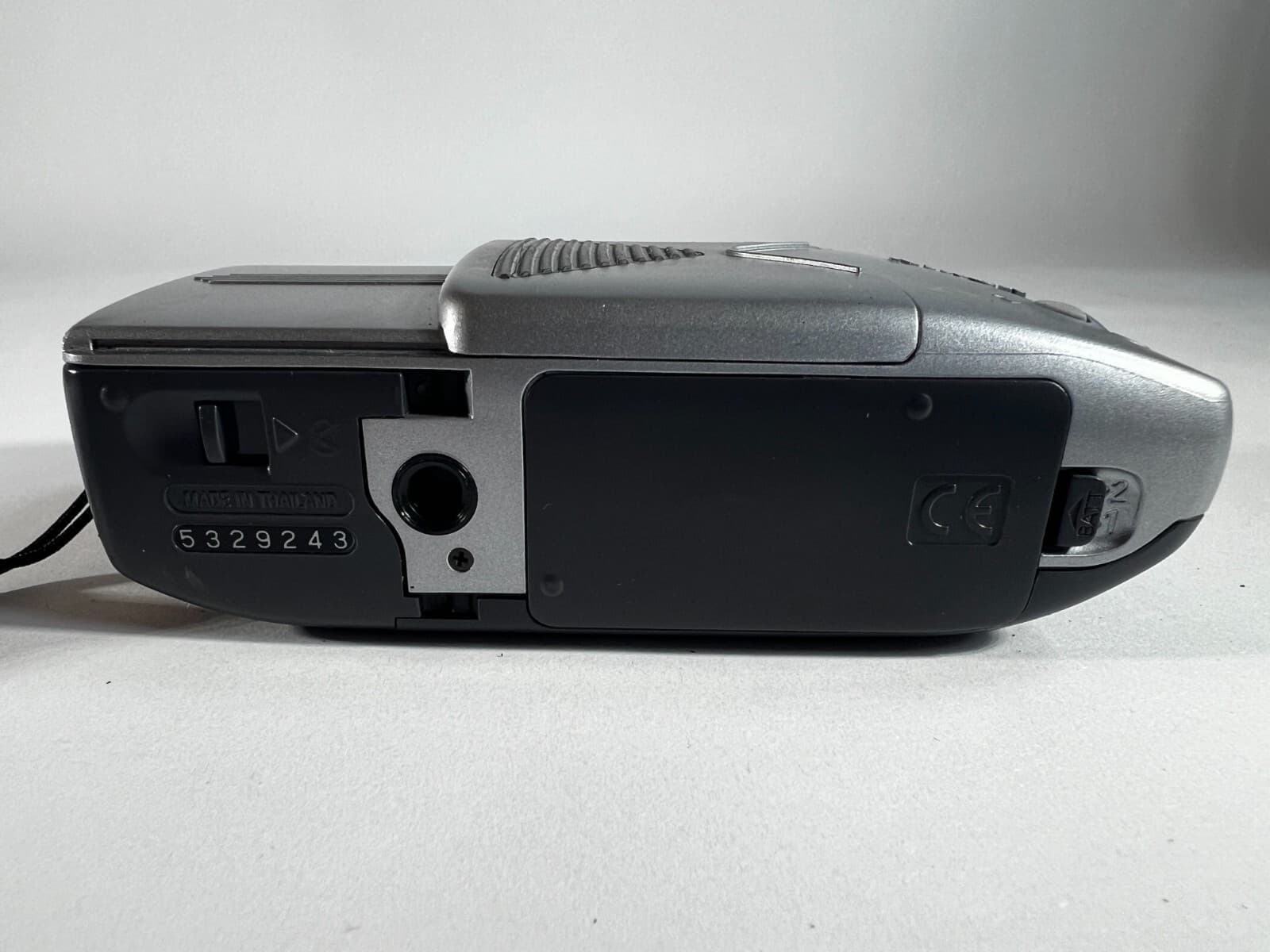 Nikon Nuvis A20 APS Point & Shoot Film Camera with Case New Oldsmobile - Thumbnail 11