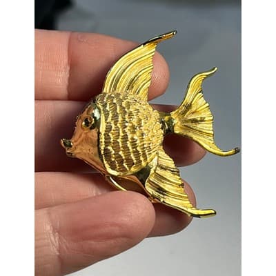 Vintage Jewelry Gold Tone Angelfish Brooch Pin 2.5" - Thumbnail 6