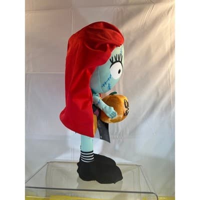 NEW The Nightmare Before Christmas Sally Queen Of Screams Door Greeter Disney - Thumbnail 5