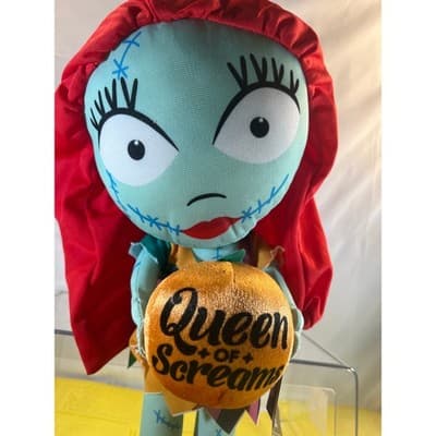 NEW The Nightmare Before Christmas Sally Queen Of Screams Door Greeter Disney - Thumbnail 2