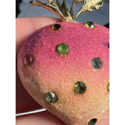 Vintage Radish Turnip Brooch Pin Multicolor Rhinestones Statement Jewelry RARE - Thumbnail 8