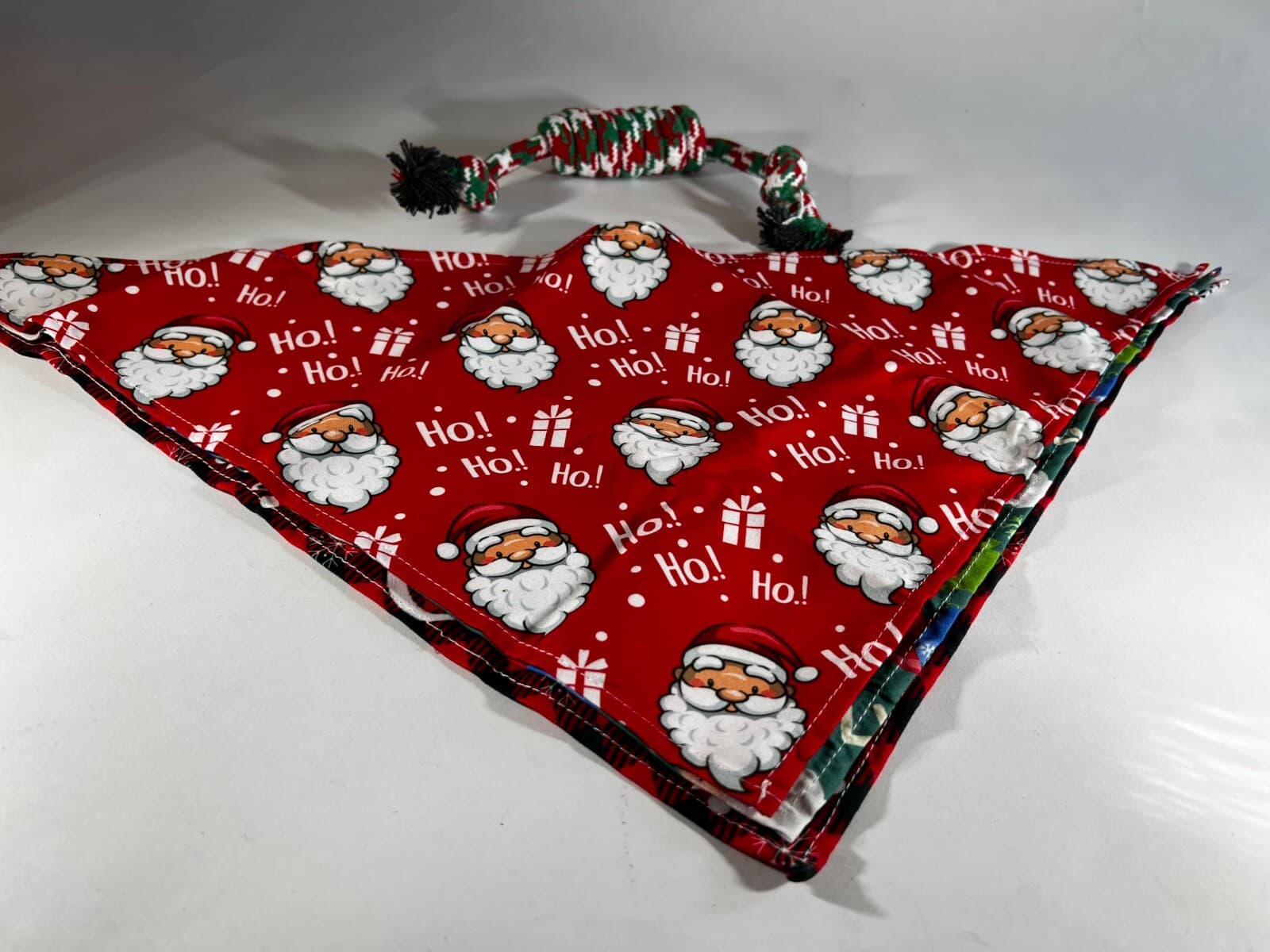 Christmas Holiday Pet Dog Bandana Scarf Set of 3 Plus Rope Toy Red Green NEW - Thumbnail 2