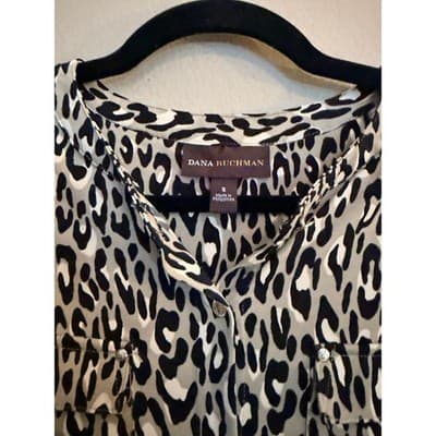 Dana Buchman Leopard Print Women’s Small Button Front Long Sleeve Top EUC - Thumbnail 16