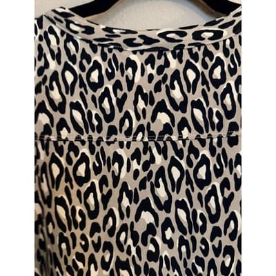 Dana Buchman Leopard Print Women’s Small Button Front Long Sleeve Top EUC - Thumbnail 13