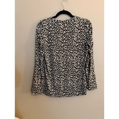 Dana Buchman Leopard Print Women’s Small Button Front Long Sleeve Top EUC - Thumbnail 9