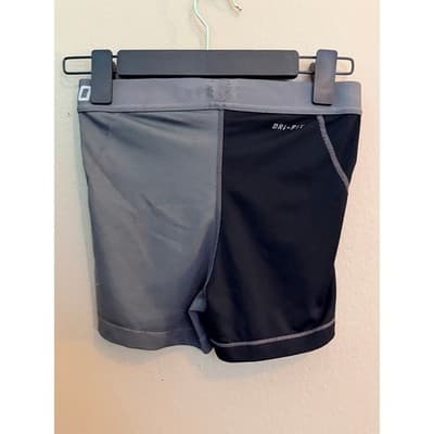 Nike Pro Dri-FIT 3" Training Athletic Shorts Women’s Small Black Gray EUC - Thumbnail 7