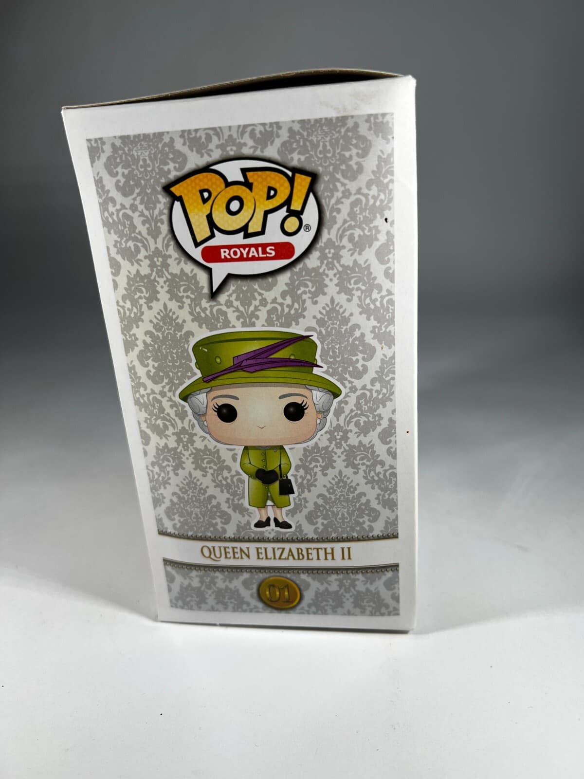 Funko Pop! Royals Queen Elizabeth II Green Dress #01 Royal Wedding In Box - Thumbnail 4