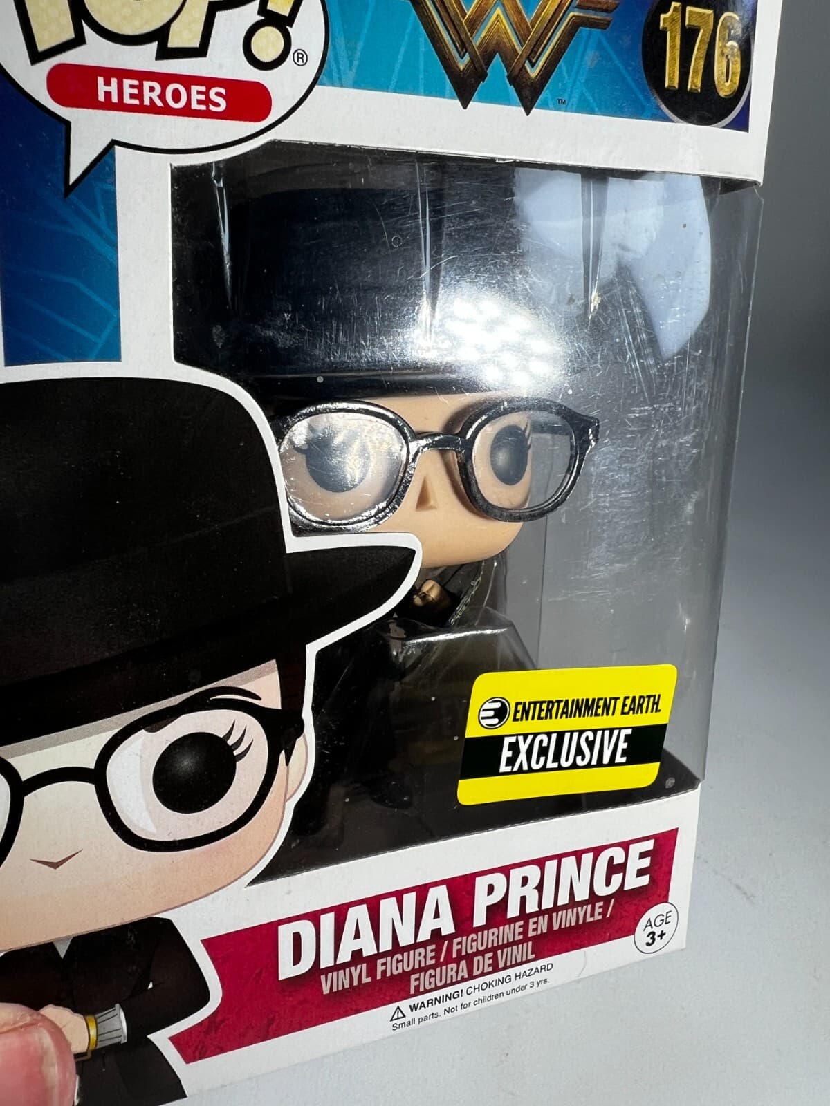 Funko POP Wonder Woman Diana Prince 176 Entertainment Earth Exclusive In Box - Thumbnail 8