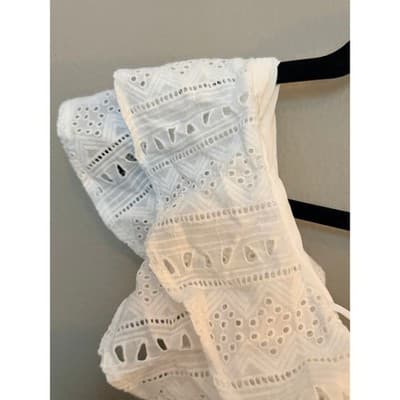 Choosy White Eyelet Lace Romper Ruffle V Neck Tie Front Women’s XS NWT - Thumbnail 9