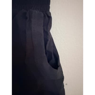 Women’s Black Running Shorts Elastic Waist Pockets Lightweight Medium EUC - Thumbnail 4