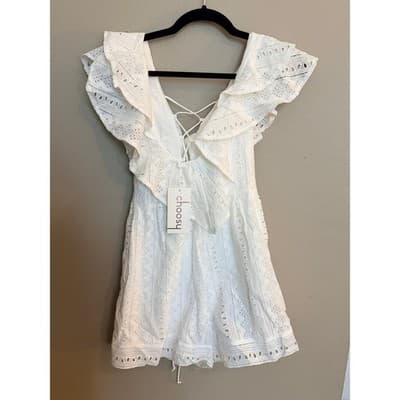 Choosy White Eyelet Lace Romper Ruffle V Neck Tie Front Women’s XS NWT - Thumbnail 11