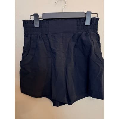 Women’s Black Running Shorts Elastic Waist Pockets Lightweight Medium EUC - Thumbnail 2