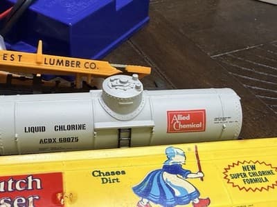 HUGE LOT Vintage HO Scale Train Preiser Figures Milkman Power Popsicle Old Dutch - Thumbnail 8