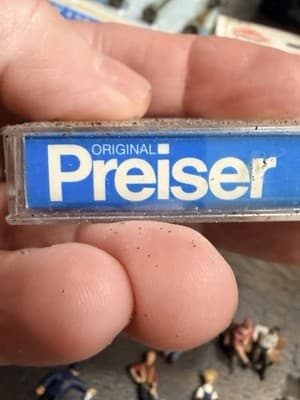HUGE LOT Vintage HO Scale Train Preiser Figures Milkman Power Popsicle Old Dutch - Thumbnail 22
