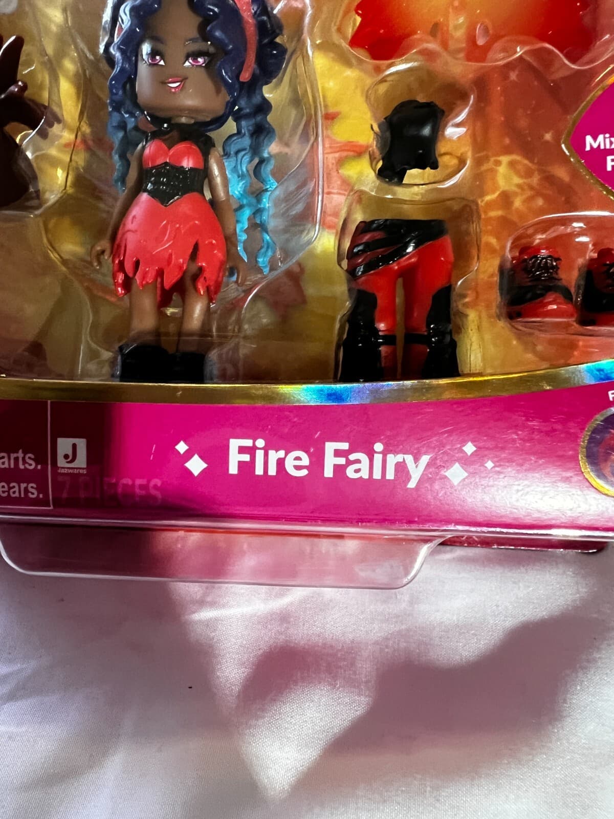 Royale High Fire Fairy Wings Become Rings Exclusive Virtual Code NIB Series 1 - Thumbnail 6