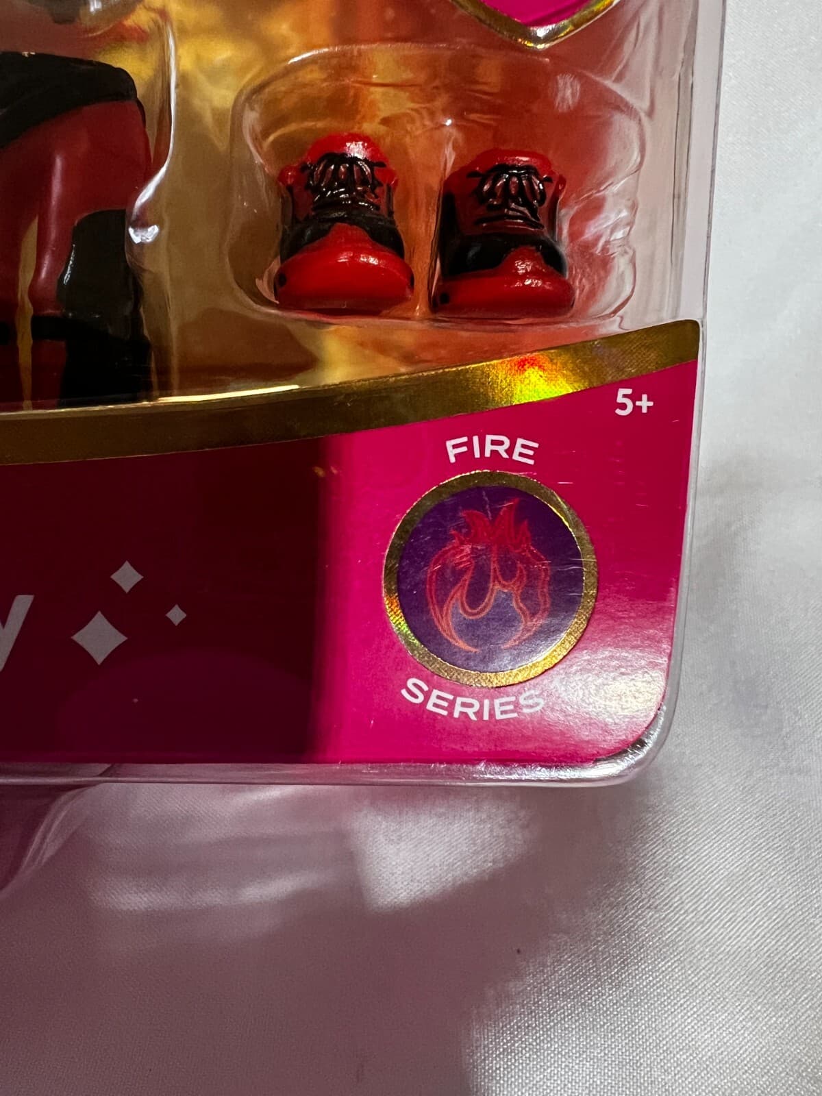 Royale High Fire Fairy Wings Become Rings Exclusive Virtual Code NIB Series 1 - Thumbnail 4