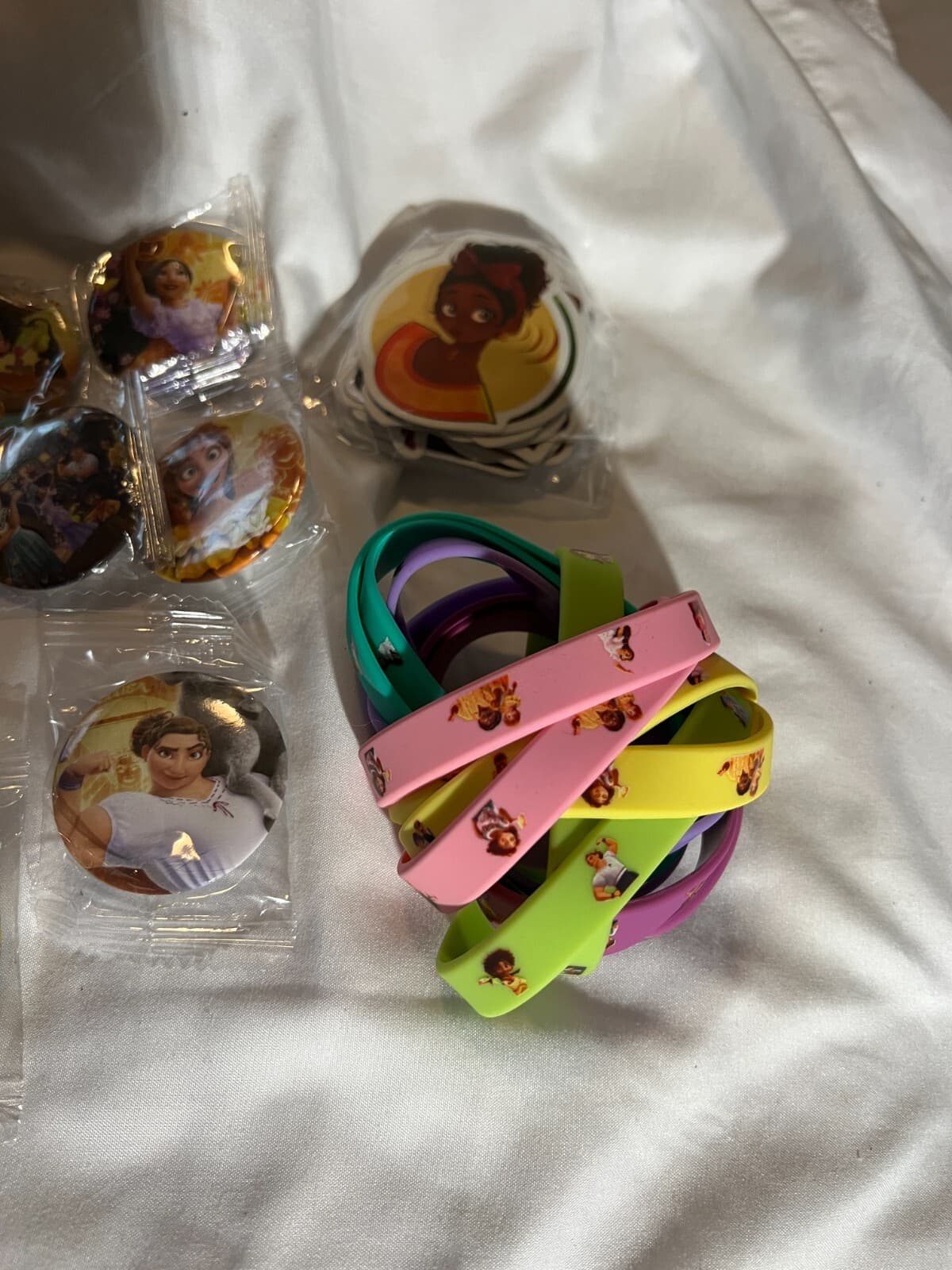 Encanto Birthday Party Favors Set 12 Bracelet 12 Button 50 Stickers Supplies NEW - Thumbnail 10