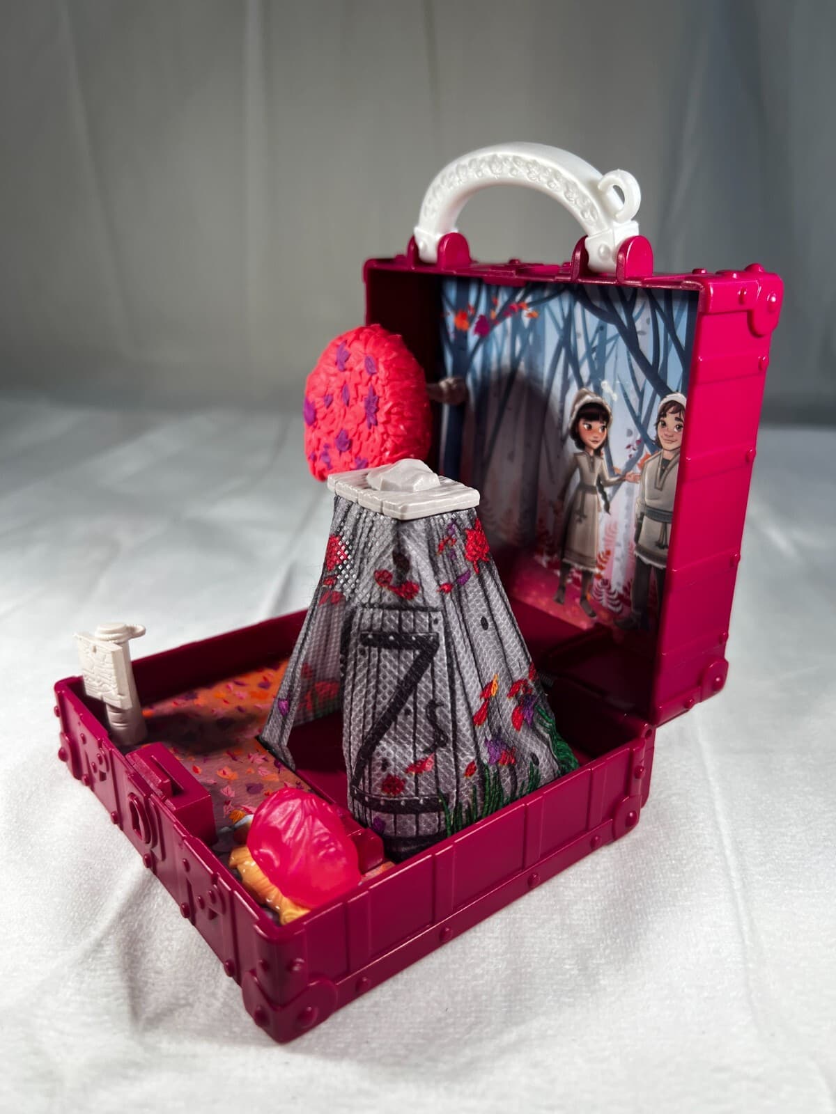 Disney Frozen 2 Pop Up Tent Play Set Hasbro 2019 Northuldra Toy Accessory - Thumbnail 2