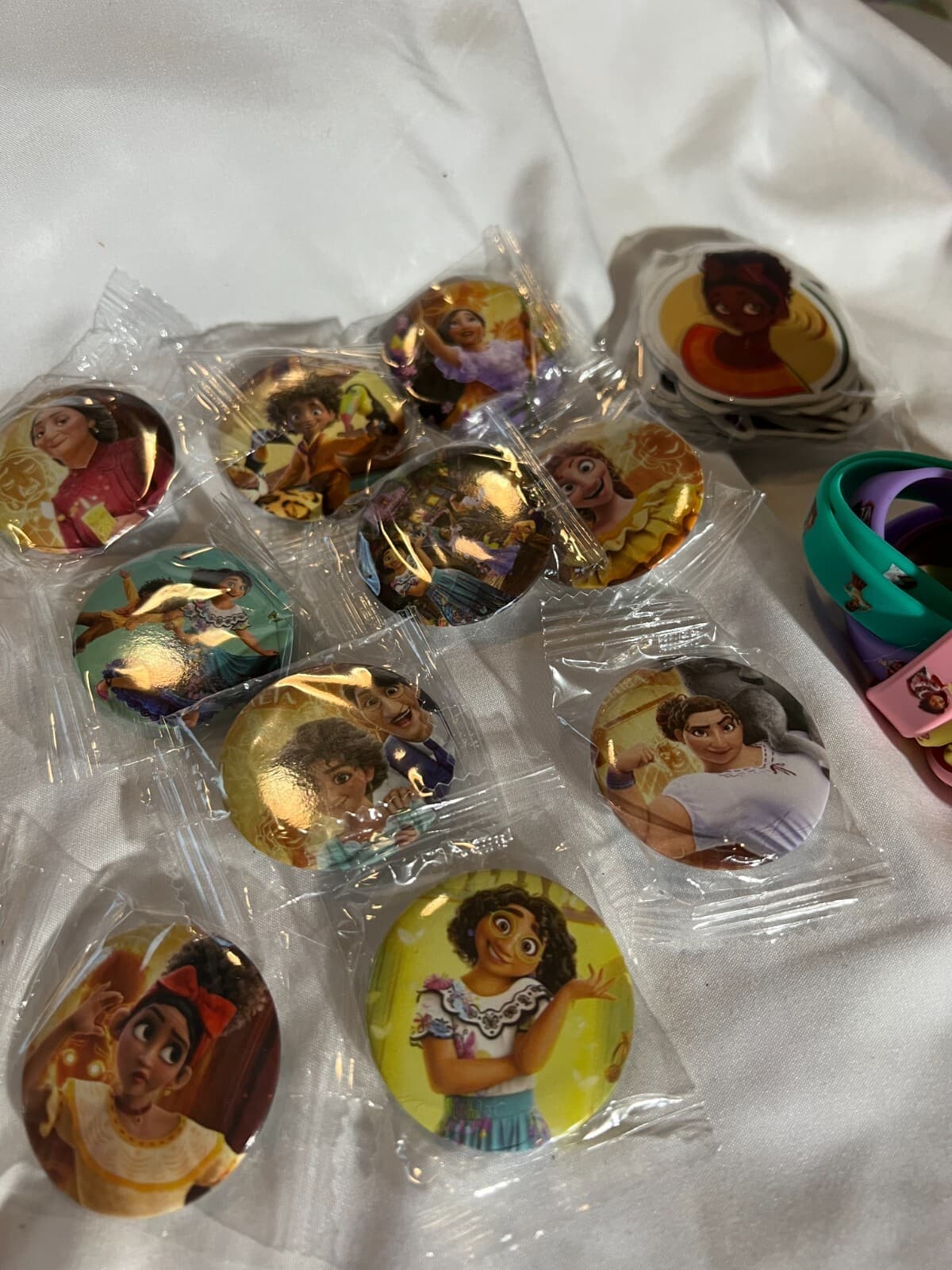 Encanto Birthday Party Favors Set 12 Bracelet 12 Button 50 Stickers Supplies NEW - Thumbnail 6