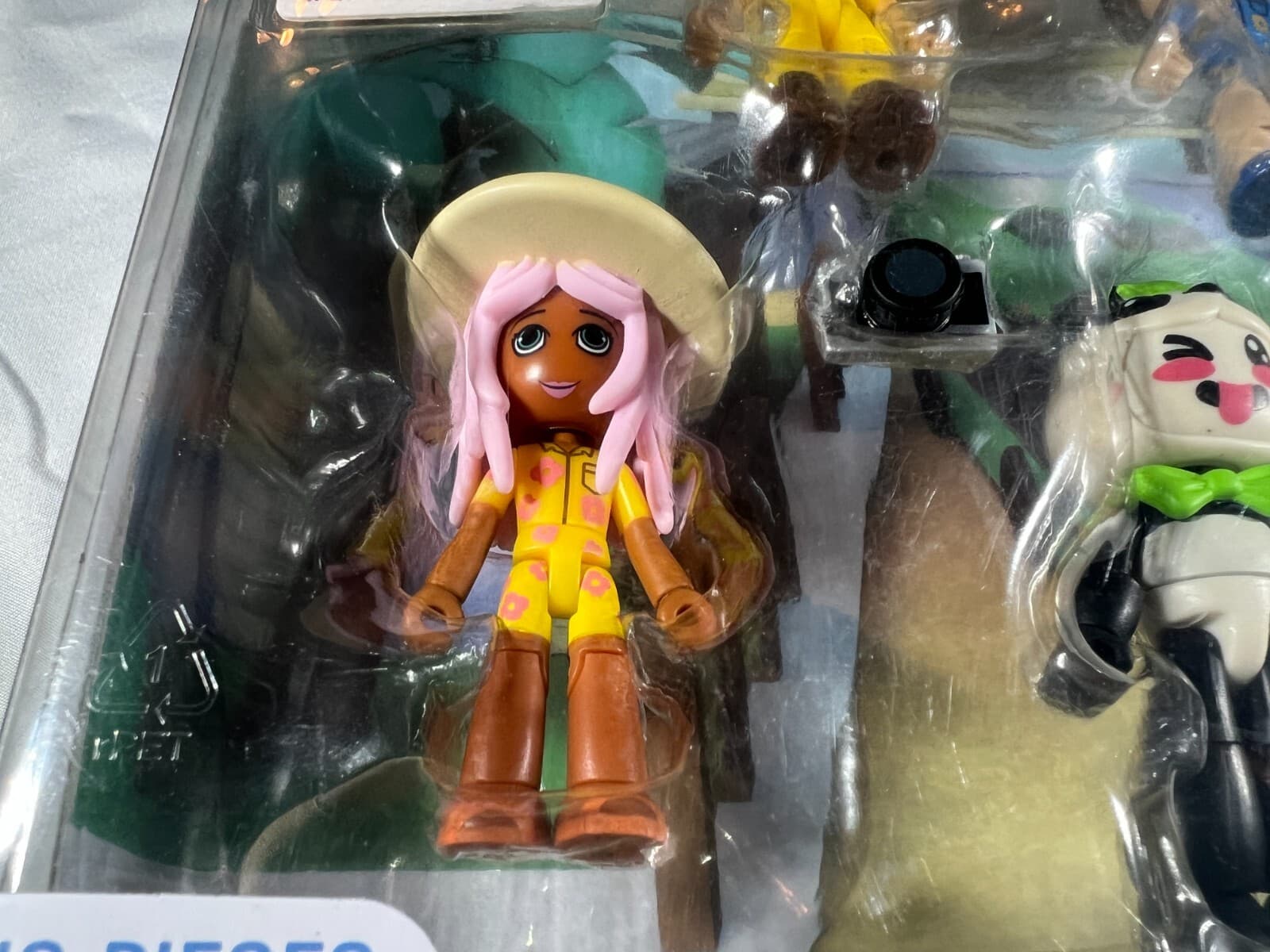 Livetopia Roleplay Day At The Zoo Virtual Code Action Figures Set DevSeries NEW - Thumbnail 10
