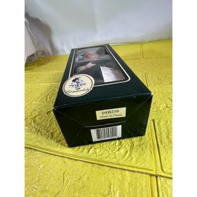 Beautiful Geppeddo Porcelain 8.5” Doll Nun Catholic Original Box & Stand God - Thumbnail 6