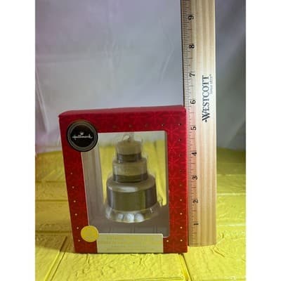 Hallmark Ornament Porcelain Wedding Cake Dated 2019 Premium - Thumbnail 4