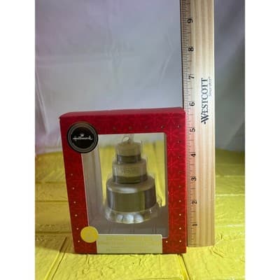 Hallmark Ornament Porcelain Wedding Cake Dated 2019 Premium - Thumbnail 3