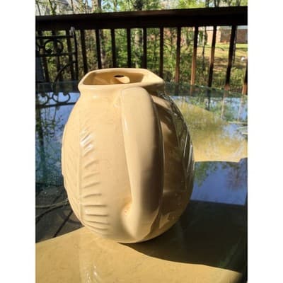 Vintage Shawnee USA Pottery Cream Swirl Design Ceramic Pitcher - Thumbnail 15