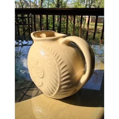 Vintage Shawnee USA Pottery Cream Swirl Design Ceramic Pitcher - Thumbnail 17