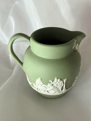 Vintage Wedgwood Jasperware Porcelain Sage Mini Creamer Ewer Rare Mid-Century - Thumbnail 4