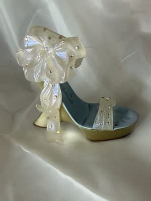 Sheer Grace Just The Right Shoe Ribbon Cinderella 2002 Raine 25361 Glass Slipper