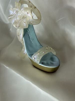 Sheer Grace Just The Right Shoe Ribbon Cinderella 2002 Raine 25361 Glass Slipper - Thumbnail 2