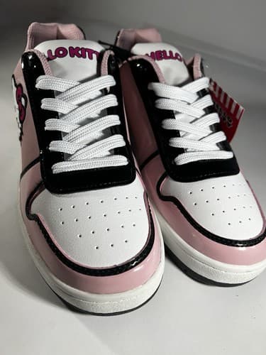 NEW Sanrio Hello Kitty Casual Court Sneakers for Women & Teens Shoes Pink Size 8 - Thumbnail 11