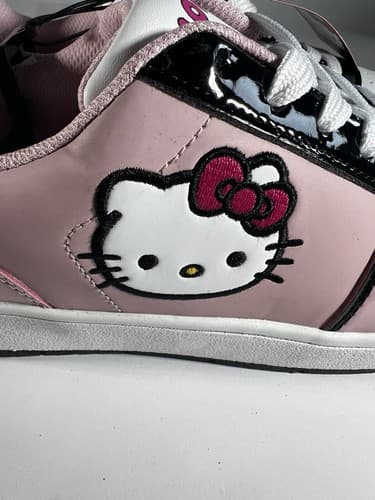 NEW Sanrio Hello Kitty Casual Court Sneakers for Women & Teens Shoes Pink Size 9 - Thumbnail 15