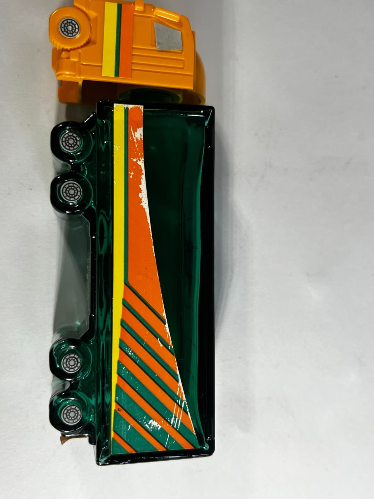 Vintage Avon 18-Wheeler Semi-Truck Bottle Green Vanity Wild Country After Shave - Thumbnail 9