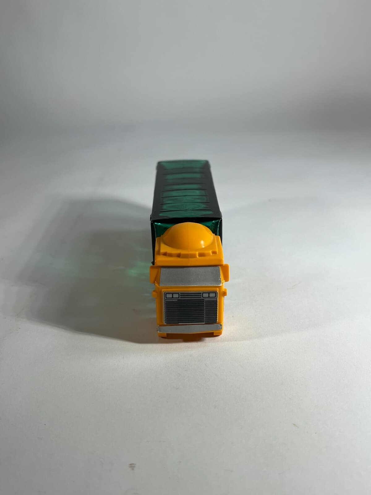 Vintage Avon 18-Wheeler Semi-Truck Bottle Green Vanity Wild Country After Shave - Thumbnail 5