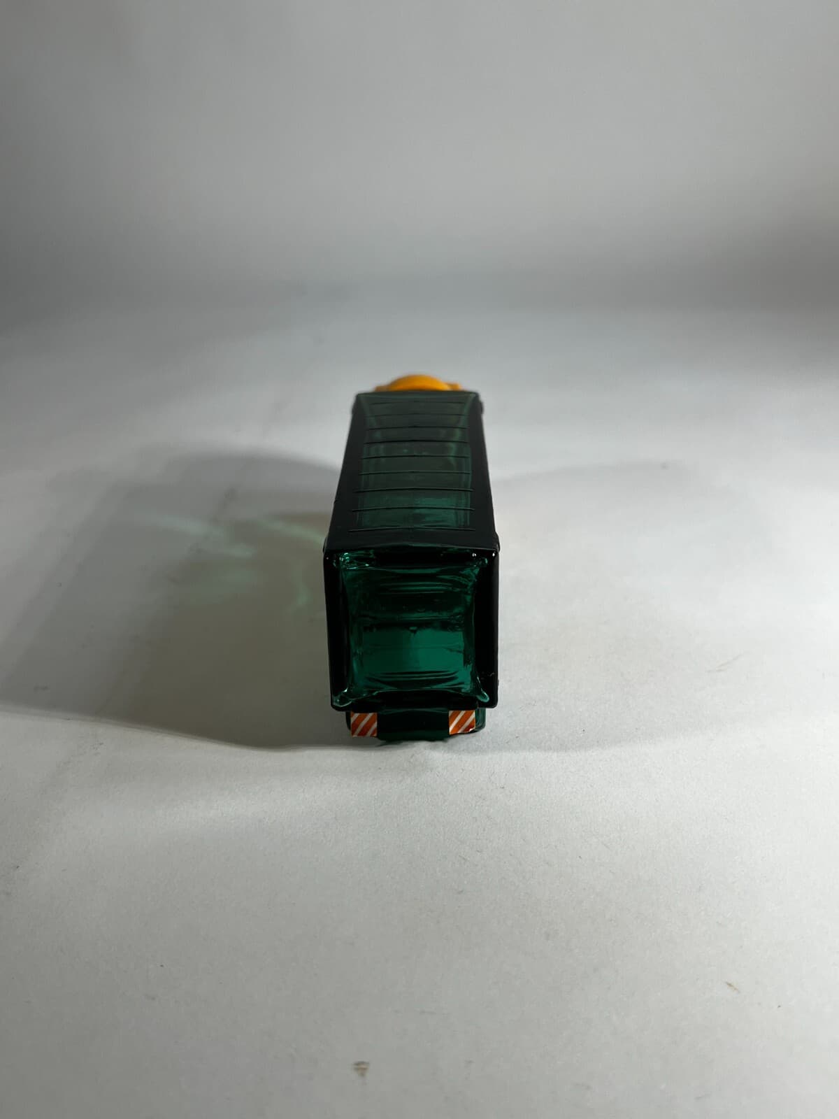 Vintage Avon 18-Wheeler Semi-Truck Bottle Green Vanity Wild Country After Shave - Thumbnail 3